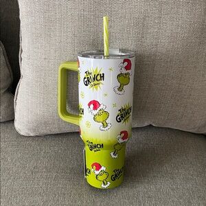 Grinch Tumbler 40 oz